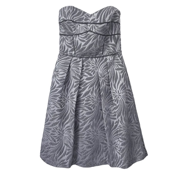 Cynthia Steffe HOLIDAY Dress Strapless Textured Floral Silver Size 0 $345.00 - Picture 3 of 14